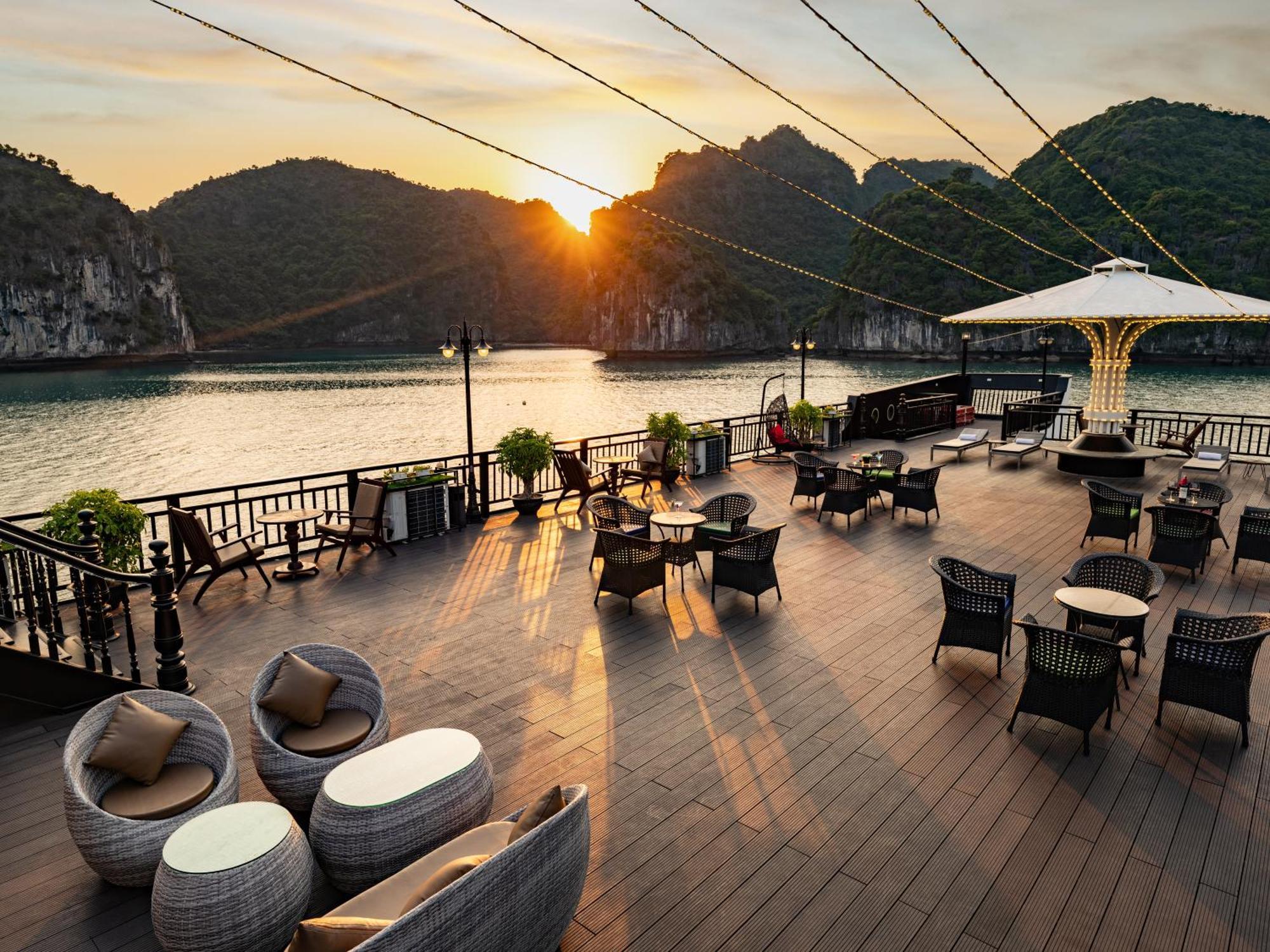 Rita Cruise Hotel Ha Long Exterior photo