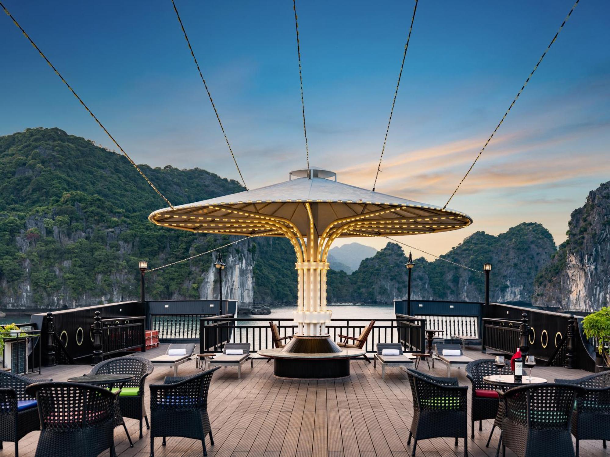 Rita Cruise Hotel Ha Long Exterior photo