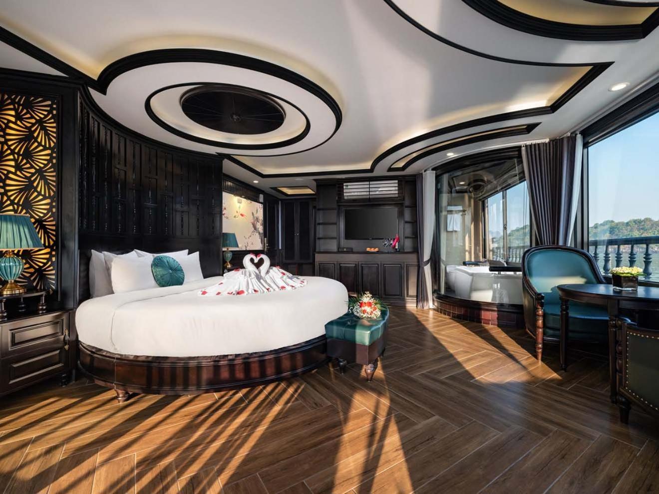 Rita Cruise Hotel Ha Long Exterior photo