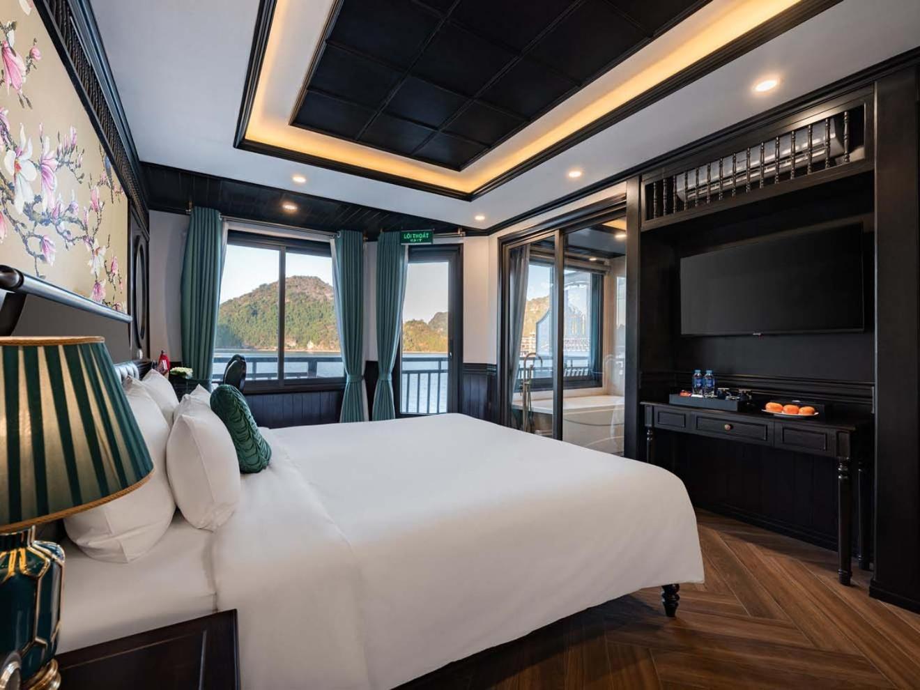 Rita Cruise Hotel Ha Long Exterior photo